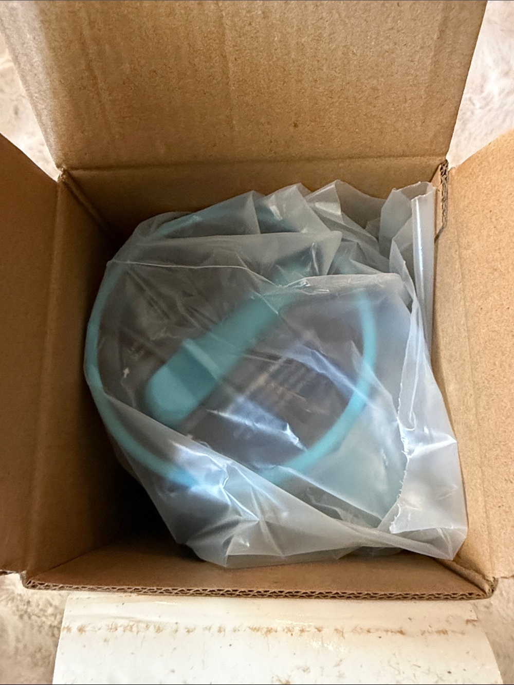 Hydrojug Wave Water bottle 32 oz
Travel-size Blue - Picture 4 of 9
